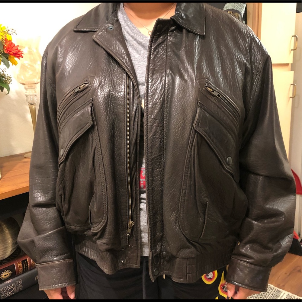 Men’s chocolate brown leather bomber jacket